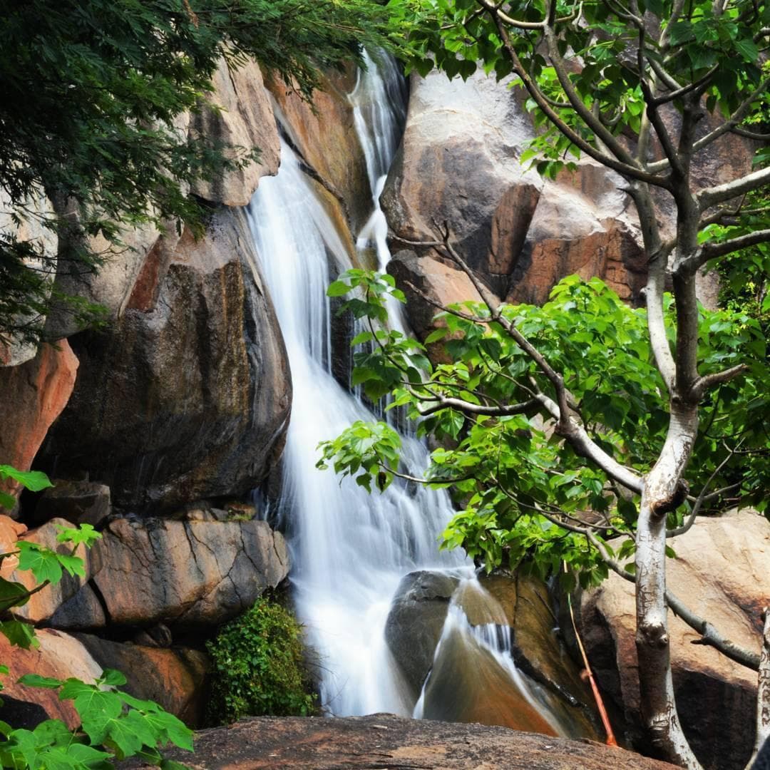 Jalagamparai Falls